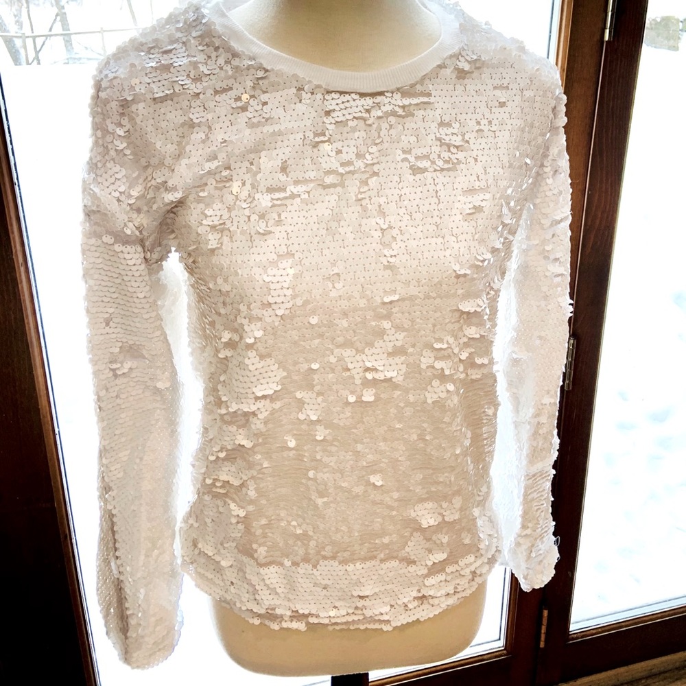 White sequence top